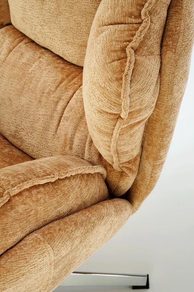 upholstered-furniture-lounge-chairs-lounge-chair-guido-4