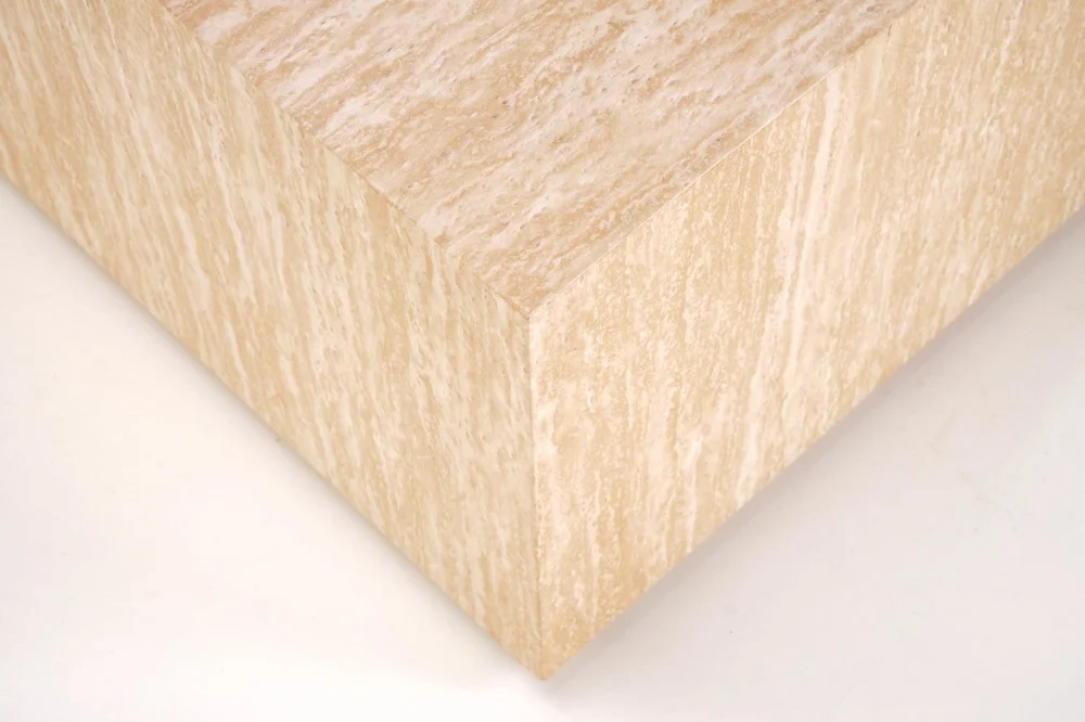 dlya-gostinoy-zhurnalnye-stoliki-kofeynyy-stolik-travertino-kvadratnyy-5