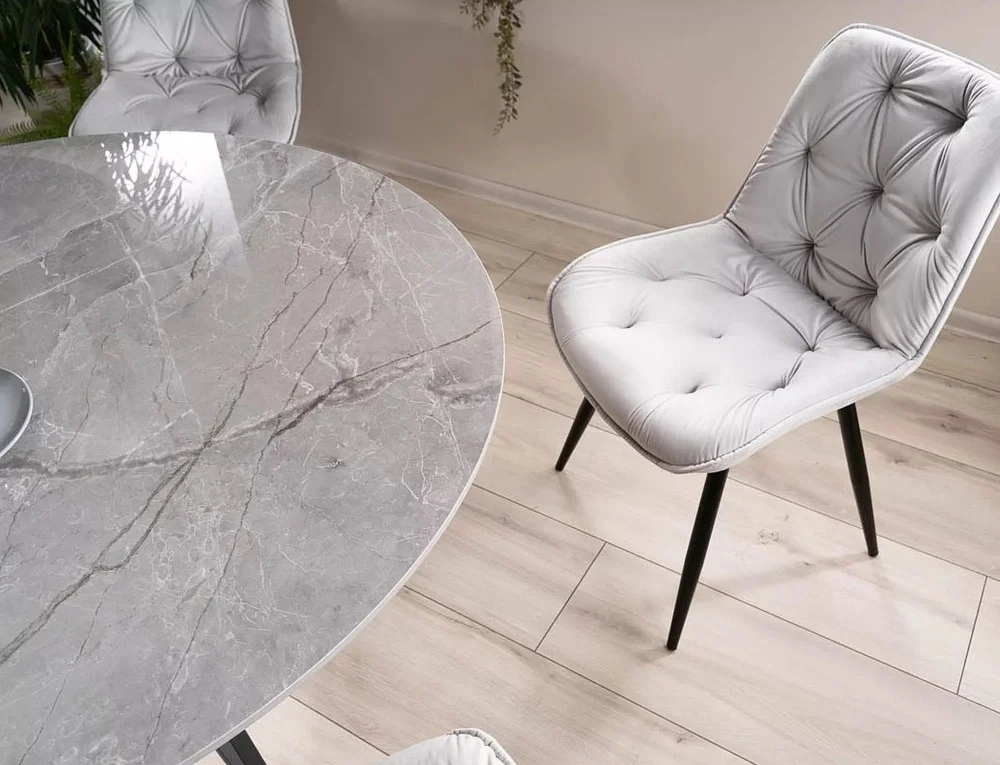 virtuve-kresli-un-taburetes-virtuves-kresls-cherry-ii-velvet-6