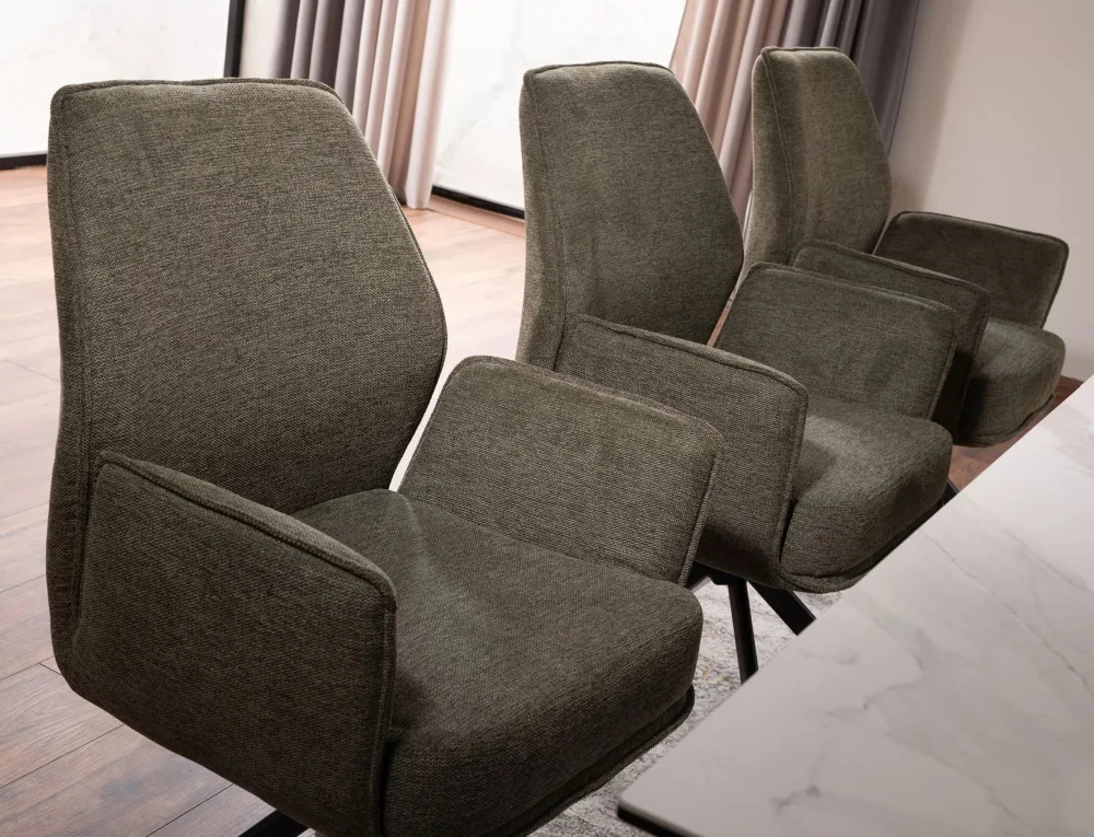 kukhnya-stulya-i-taburety-kukhonnyy-stul-khyugo-3