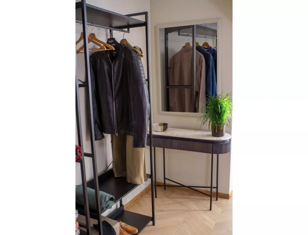 dlya-gostinoy-polki-polka-rin-b-4