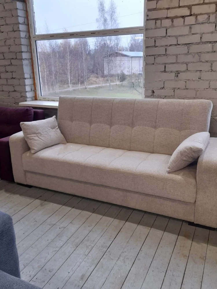 upholstered-furniture-sofas-the-sofa-is-great-5