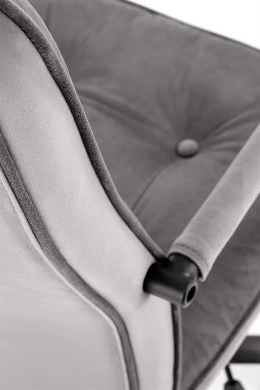 bernu-istabai-datorkresli-datorkresls-colin-9