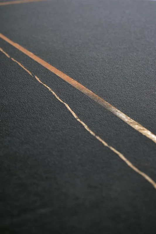 dlya-gostinoy-zhurnalnye-stoliki-kofeynyy-stolik-scalita-3