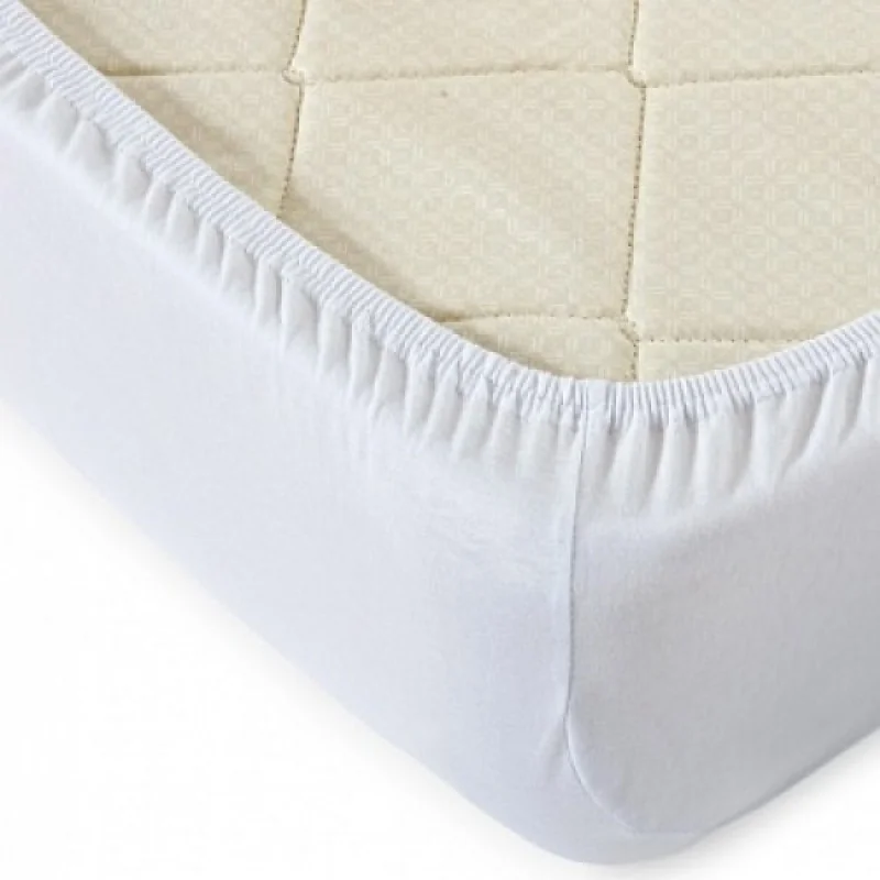 bedroom-blankets-and-pillows-udensnecaurlaidigs-palags-160