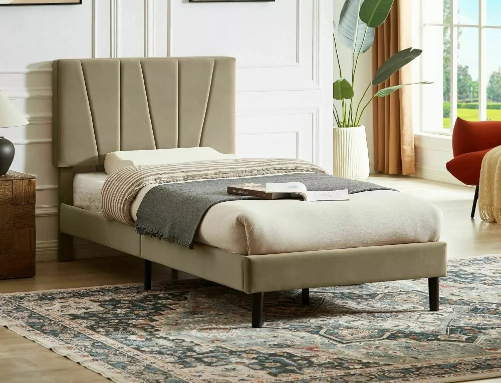 dlya-spalni-krovati-krovat-savana-90