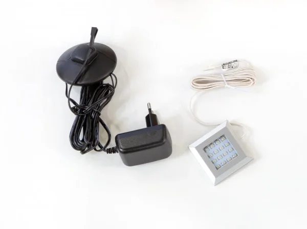 bohol-3-izled09-01-svetodiodnaya-podsvetka-dlya-tv-stola-bhlt131