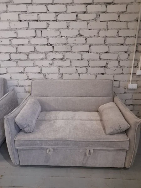 divany-molodezhnye-oniks-2-kh-raskladnoy-divan