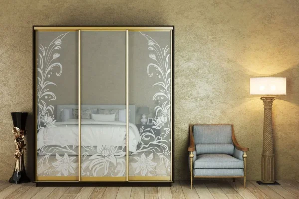 three-door-wardrobes-cabinet-gt-190-200-60-220-with-engraved-mirrors